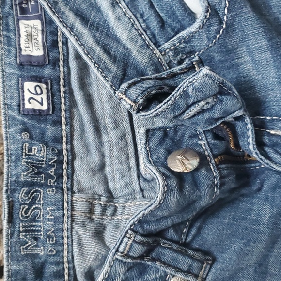 Jeans - Picture 2 of 3